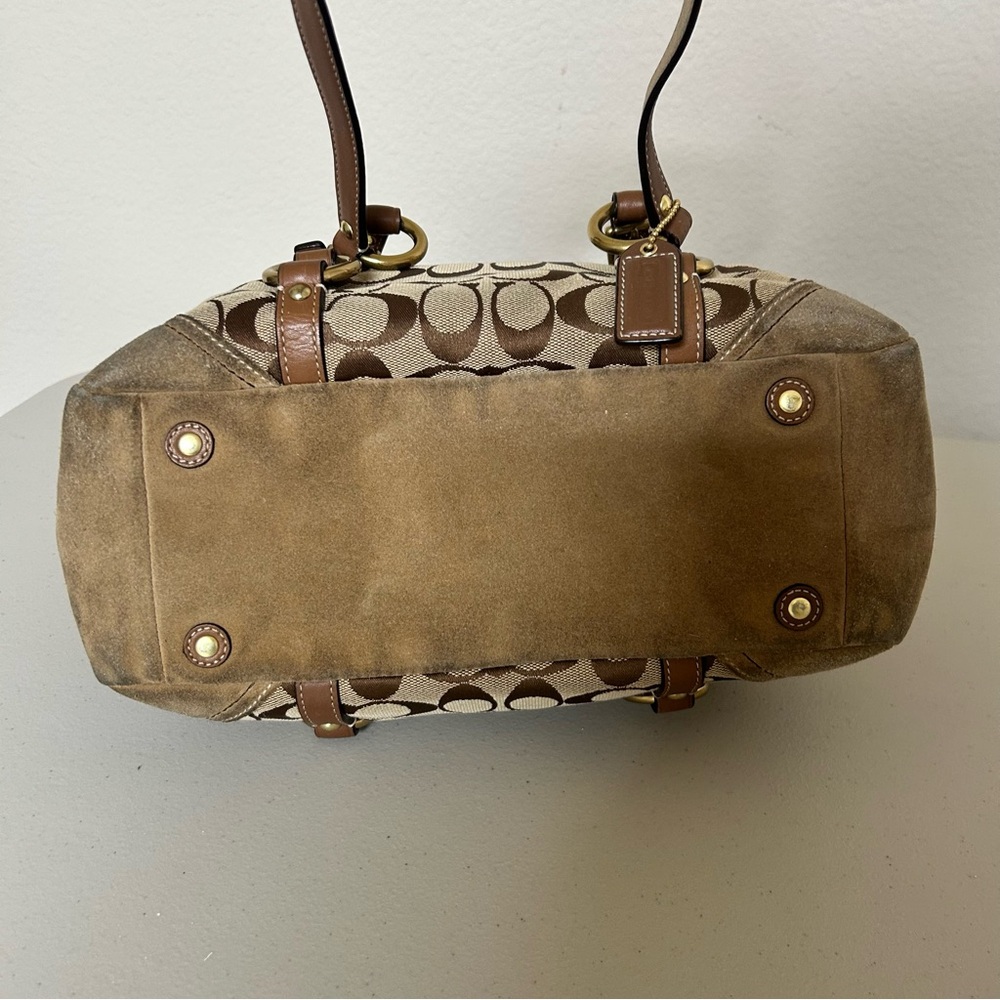 Vintage Coach Brown and Tan Signature Shoulder Bag - Picture 10 of 10